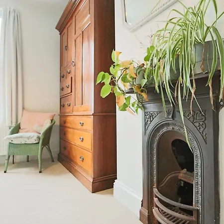 Belluton House With Garden